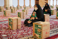 دستان کوچک «شیرخوارگان حسینی » یاری دهنده نیازمندان