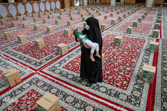 دستان کوچک «شیرخوارگان حسینی » یاری دهنده نیازمندان