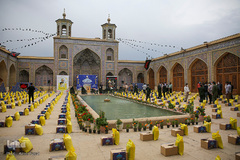 توزیع بسته معیشتی در مسجد نصیرالملک شیراز