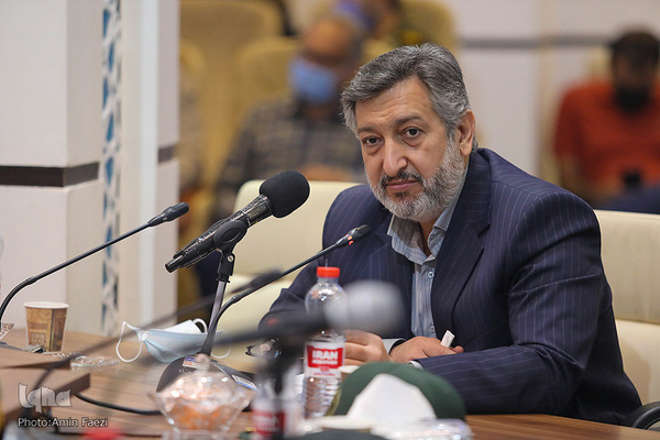 رونمایی از کتاب و پروژه های آستان‎