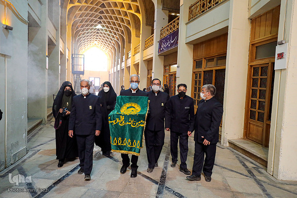 عقد زوج های جوان در حرم شاهچراغ(ع)در روز عید غدیر