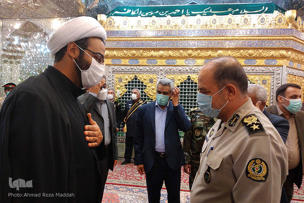 همایش تکریم و بزرگداشت روز سرباز در سومین حرم اهل بیت