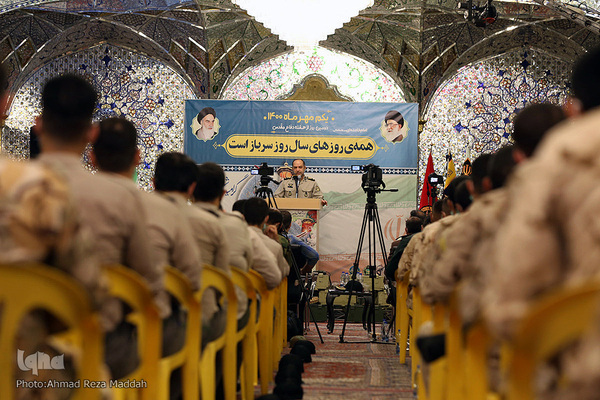 همایش تکریم و بزرگداشت روز سرباز در سومین حرم اهل بیت