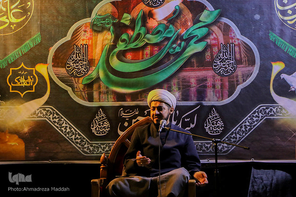 برگزاری مراسم سوگواری دهه آخر ماه صفر در مسجد تاریخی نصیرالملک شیراز‎‎