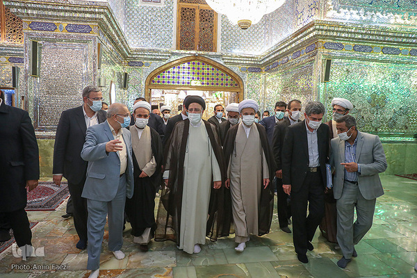 حضور رئیس جمهور در حرم مطهر شاهچراغ(ع)