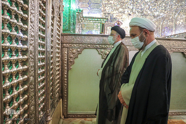 حضور رئیس جمهور در حرم مطهر شاهچراغ(ع)