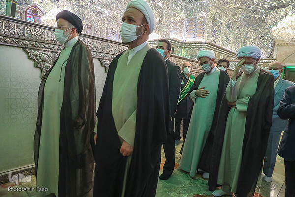 حضور رئیس جمهور در حرم مطهر شاهچراغ(ع)