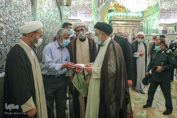 حضور رئیس جمهور در حرم مطهر شاهچراغ(ع)