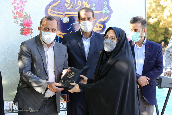 تجلیل از خانواده شاهد و ایثارگر ورزشکار و تقدیر از حجاب برتر در ورزش بانوان فارس‎‎