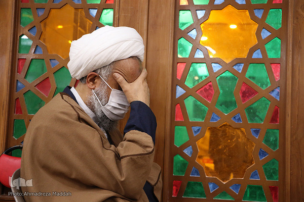 قرائت دعای ندبه در بنای مقدس مهدیه بزرگ شیراز‎‎
