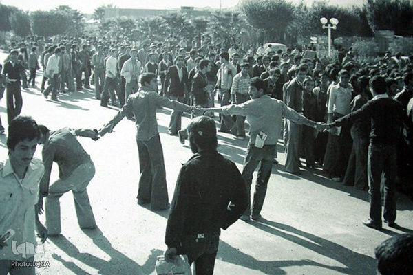 حال و هوای روزهای انقلاب در شیراز
