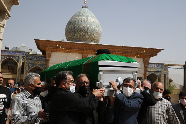 تشییع پیکر آیت‌ الله «سید محمد فقیه» در شیراز‎‎