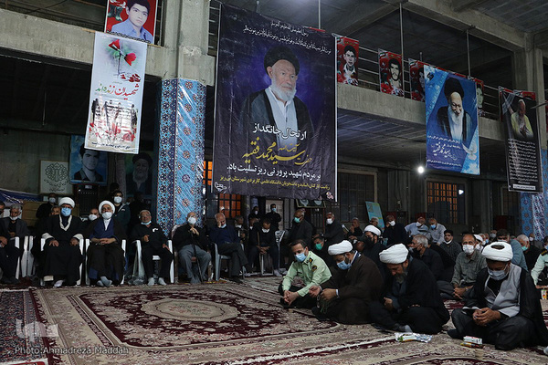 وداع مردم نی ریز با پیکر آیت الله «سیدمحمد فقیه»