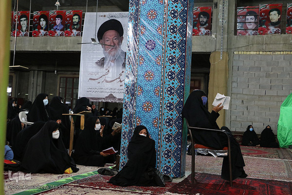 وداع مردم نی ریز با پیکر آیت الله «سیدمحمد فقیه»