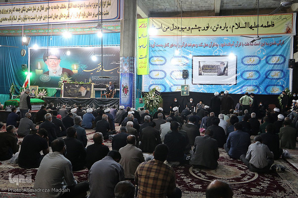 وداع مردم نی ریز با پیکر آیت الله «سیدمحمد فقیه»