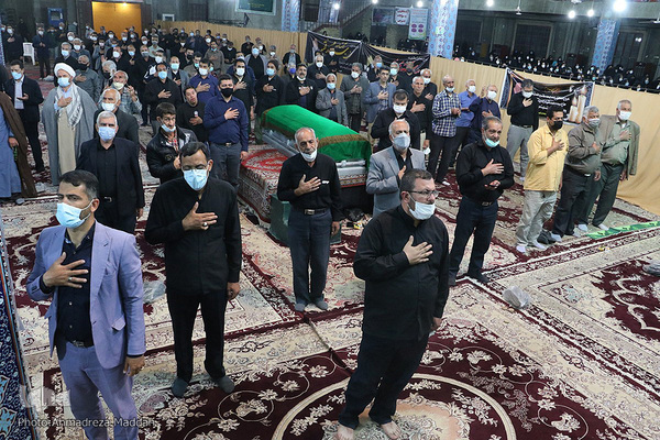 وداع مردم نی ریز با پیکر آیت الله «سیدمحمد فقیه»