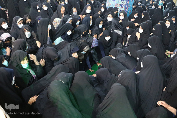 وداع مردم نی ریز با پیکر آیت الله «سیدمحمد فقیه»