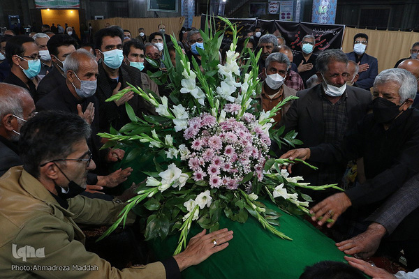 وداع مردم نی ریز با پیکر آیت الله «سیدمحمد فقیه»