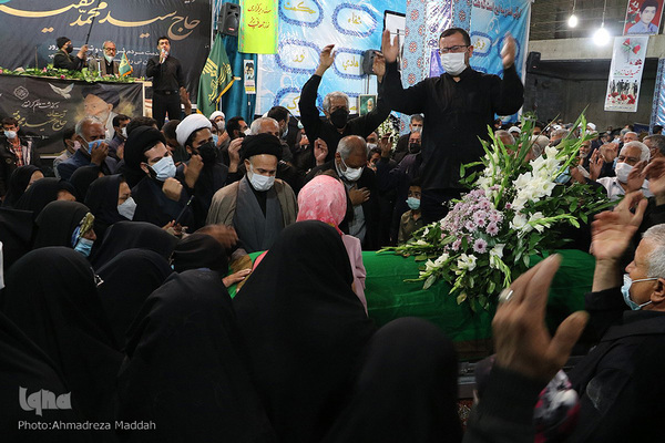 وداع مردم نی ریز با پیکر آیت الله «سیدمحمد فقیه»