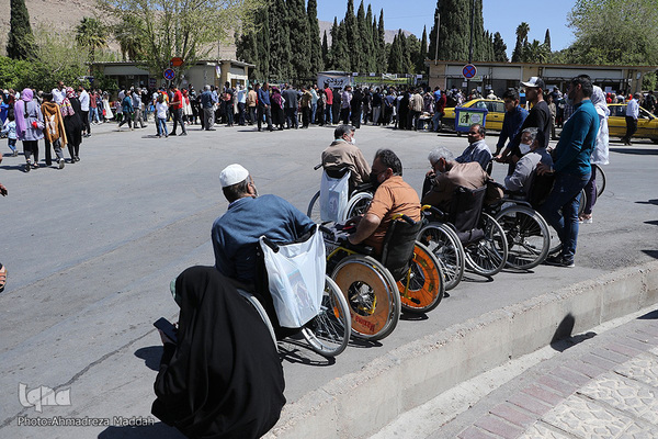 گردشگران نوروزی در آرامگاه سعدی‎‎