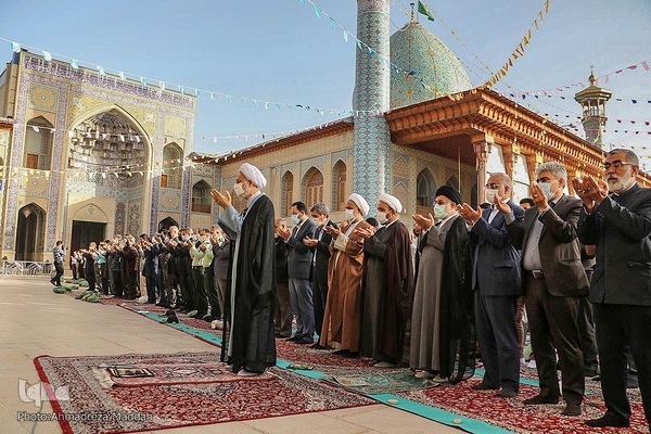 اقامه نماز عید سعید فطردر حرم شاهچراغ(ع)