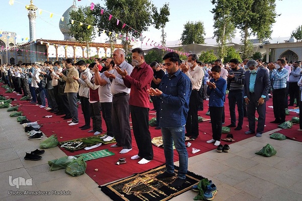 اقامه نماز عید سعید فطردر حرم شاهچراغ(ع)