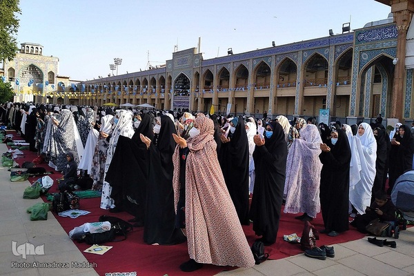 اقامه نماز عید سعید فطردر حرم شاهچراغ(ع)