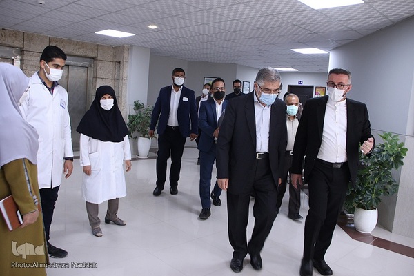 بازدید رئیس جهاددانشگاهی کشور از مرکز استقرار مراکز درمان ناباروری و سرطان