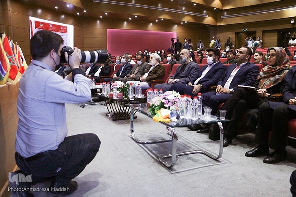 آغاز به کار همایش بین‌المللی طراحی و توسعه خدمات کتابخانه‌های عمومی در شیراز