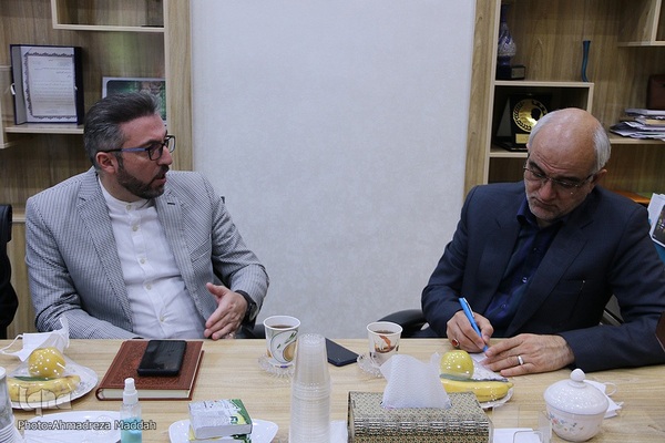 نشست خبری مدیرعامل شرکت فناوری بن یاخته های رویان در شیراز‎‎