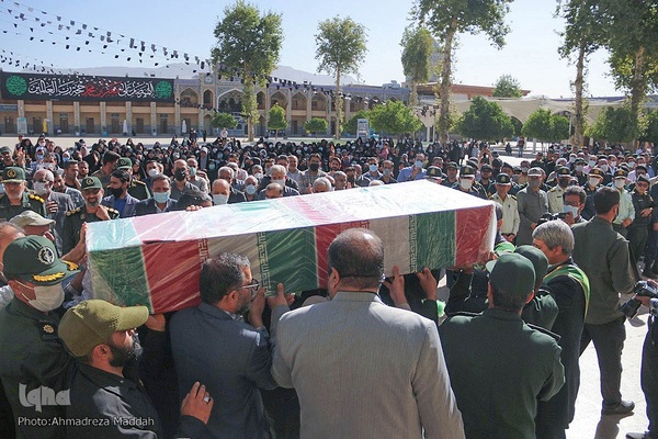 مراسم تشییع و وداع با پیکر شهید تازه تفحص شده شهید علیپور در حرم شاهچراغ (ع)‎‎