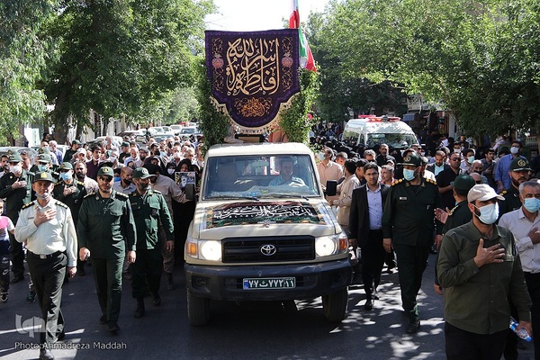 مراسم تشییع و وداع با پیکر شهید تازه تفحص شده شهید علیپور در حرم شاهچراغ (ع)‎‎