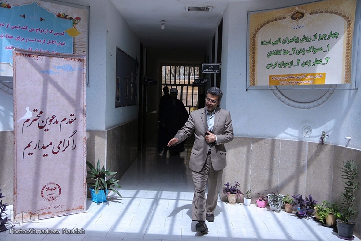 بازدید معاون آموزشی و کارآفرینی جهاددانشگاهی  از مرکز آموزشی شهید شقاقیان شیراز