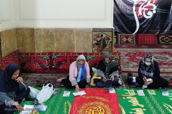 سفره صلوات در بقعه امامزاده بی بی خدیجه(س) شیراز‎‎