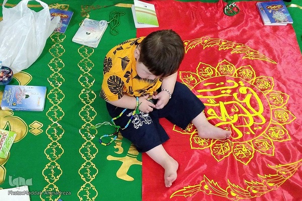 سفره صلوات در بقعه امامزاده بی بی خدیجه(س) شیراز‎‎