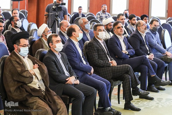 مراسم افتتاحیه هشتمین دوره مسابقات سراسری قرآن کارکنان و خانواده‌های قوه قضائیه در شیراز‎‎