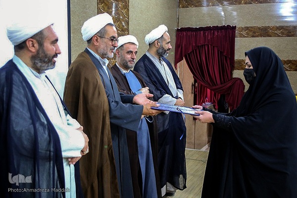 آئین اختتامیه هجدهمین دوره مسابقات سراسری حفظ قرآن مؤسسه قرآنی بیت‌الاحزان حضرت زهرا(س)