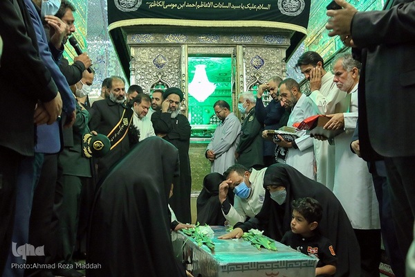 آئین وداع با پیکر شهید عبدالله اسکندری در حرم شاهچراغ(ع)