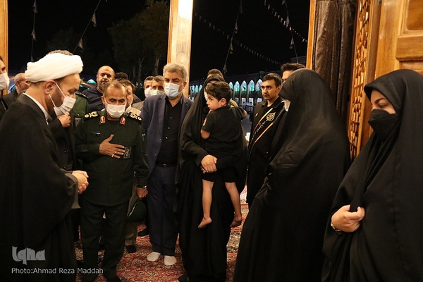 آئین وداع با پیکر شهید عبدالله اسکندری در حرم شاهچراغ(ع)