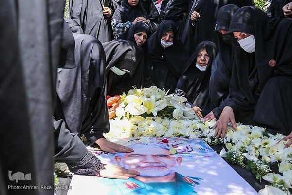 مراسم خاکسپاری پیکر مطهر سردار شهید حاج عبدالله اسکندری در شیراز‎‎