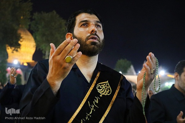 حسینیه ایران؛ شام غریبان در در حرم شاهچراغ (ع)