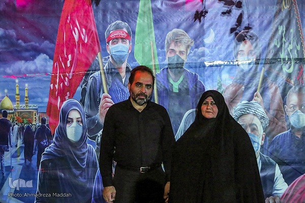 جاماندگان اربعین حسینی در حرم حضرت شاهچراغ‌(ع)