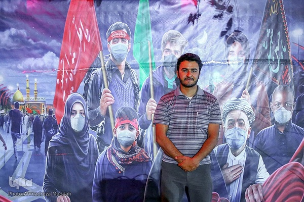 جاماندگان اربعین حسینی در حرم حضرت شاهچراغ‌(ع)