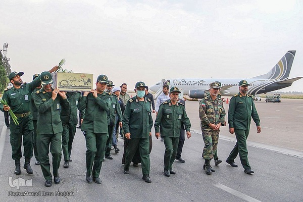 استقبال از پیکر ۳ شهید تازه تفحص شده دفاع مقدس در شیراز‎‎