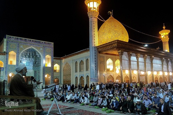 جشن عید بیعت با امام زمان(عج) در حرم شاهچراغ(ع)