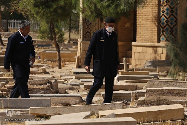 قبرستان دارالسلام شیراز