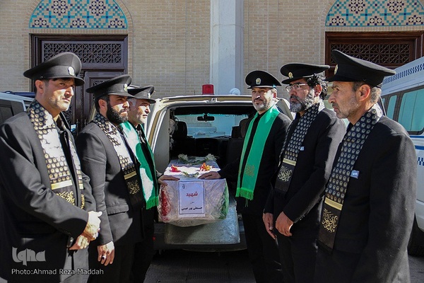 خاکسپاری پیکر مطهر ۶ شهید حمله تروریستی در حرم شاهچراغ(ع)