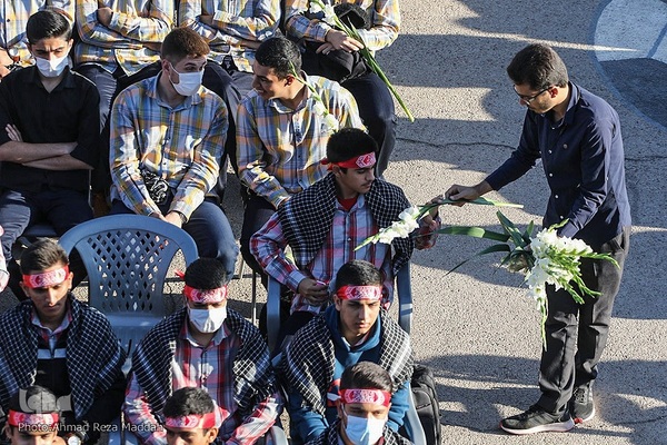 مراسم گلباران کلاس درس دانش‌آموز شهید محمدرضا کشاورز با حضور وزیر آموزش پرورش