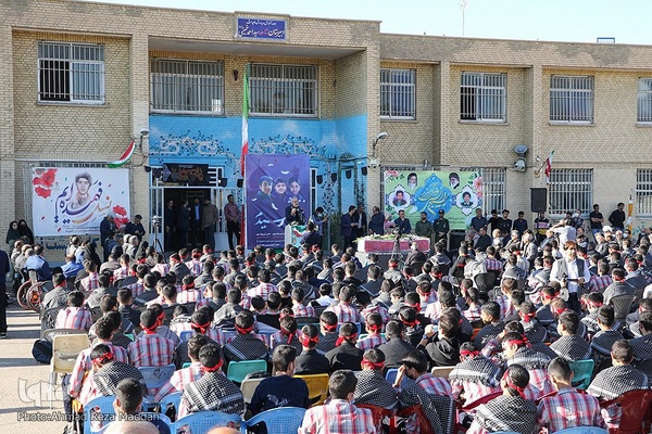 مراسم گلباران کلاس درس دانش‌آموز شهید محمدرضا کشاورز با حضور وزیر آموزش پرورش