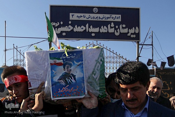 مراسم گلباران کلاس درس دانش‌آموز شهید محمدرضا کشاورز با حضور وزیر آموزش پرورش